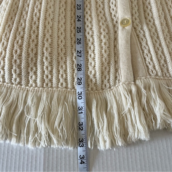 Vintage Sally Gee Women’s Cream Knit Boho Hippie Button Up Poncho Fit Up To XL - Picture 10 of 11